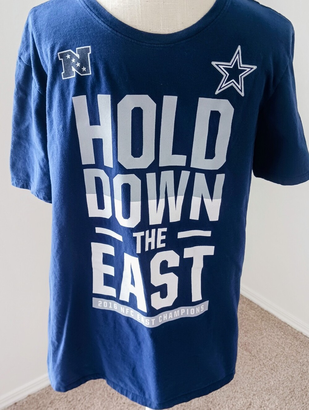 NIKE HOLD DOWN THE EAST Dallas Cowboys Graphic T-Sirt Men's Blue Size Large